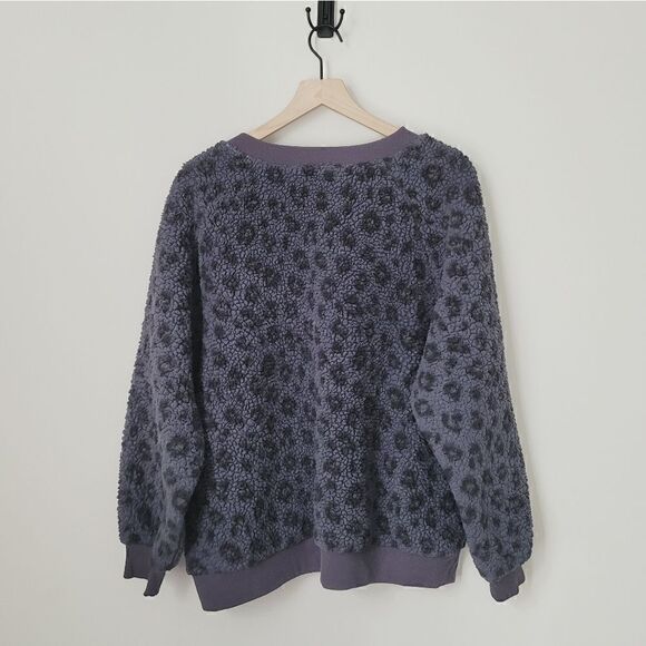 Old Navy Animal Print Pull Over Sherpa Sweatshirt in Blue Grey Size 2X Plus - Picture 6 of 6